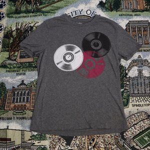 Banana Republic Slim Fit Casual Vinyl Blue Elephants Graphic Tee Men's Large